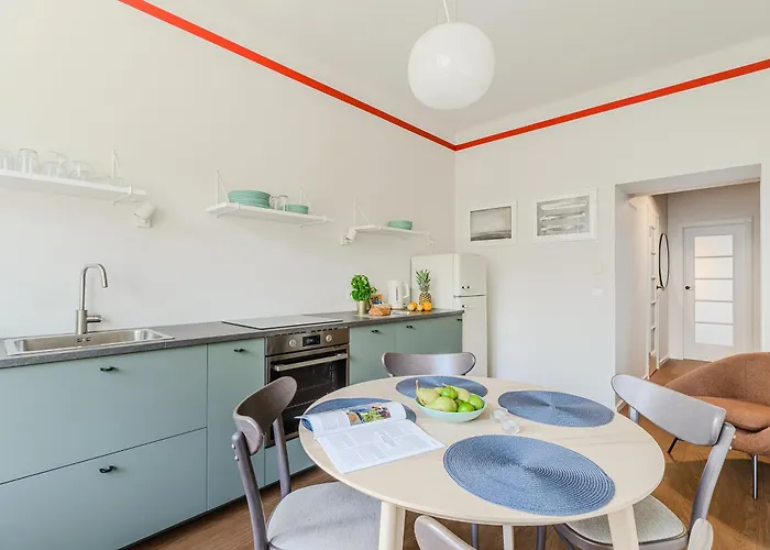 Shortstaypoland National Stadium