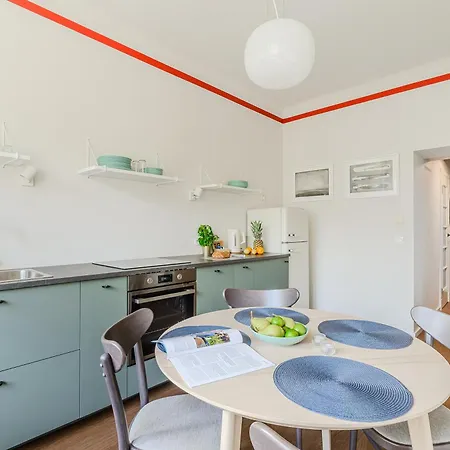 Shortstaypoland National Stadium